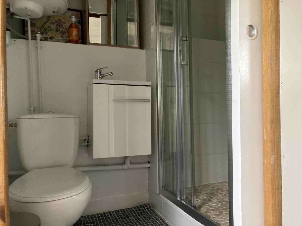 Villa Tiny House Du Haras Cour Lozey Sainte-Marguerite-des-Loges Exterior foto